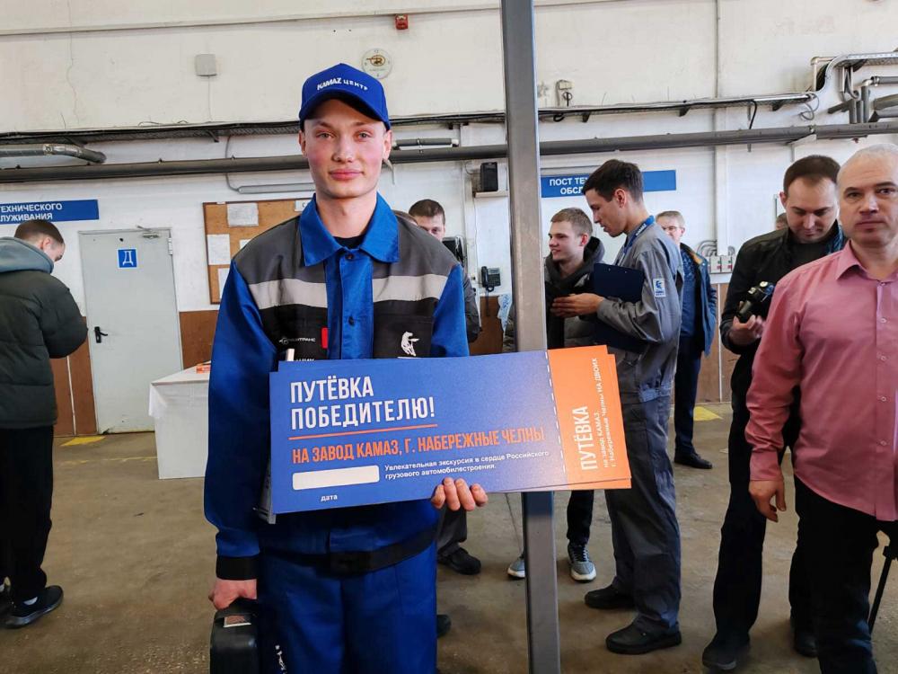 В Твери выбрали лучшего автомеханика!