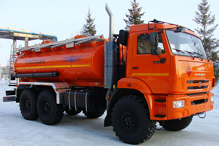 Автотопливозаправщик НЕФАЗ-66062