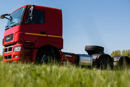 KAMAZ-65806-68 (T5)